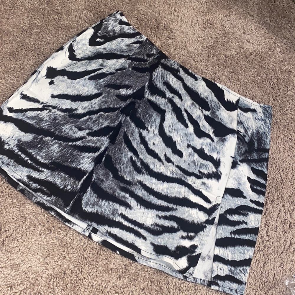 MOTEL tiger print mini skirt